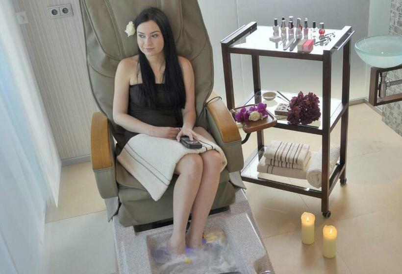 فندق Radocza Park Active & Spa