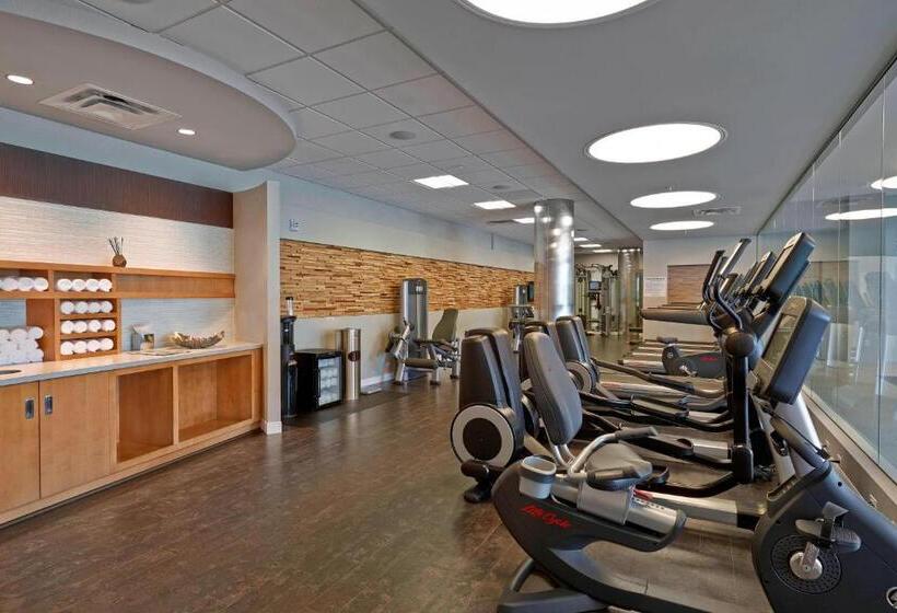 فندق Renaissance Edmonton Airport