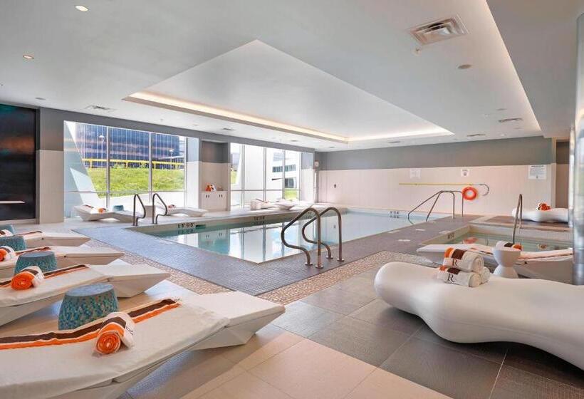 فندق Renaissance Edmonton Airport