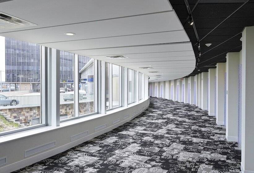 فندق Renaissance Edmonton Airport