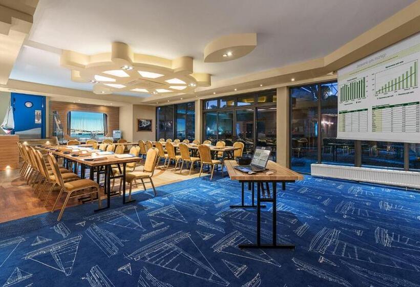 هتل Restauracja Faleza