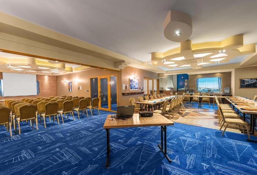 هتل Restauracja Faleza