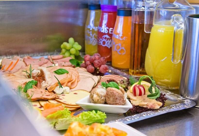 Отель Restaurant Kastanienhof Lauingen