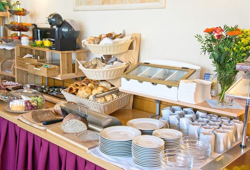 Отель Restaurant Kastanienhof Lauingen