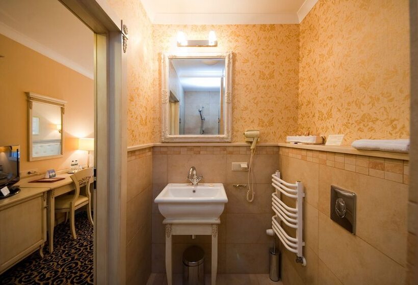 هتل Royal Baltic 4 Luxury Boutique