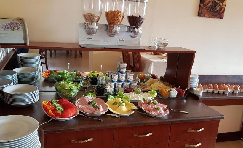 فندق Pensjonat Sanato