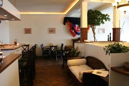 Отель Schlosshof Anno 1743