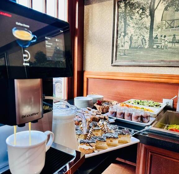 Отель &spa Stary Dziwnów Basen Swimming Pool