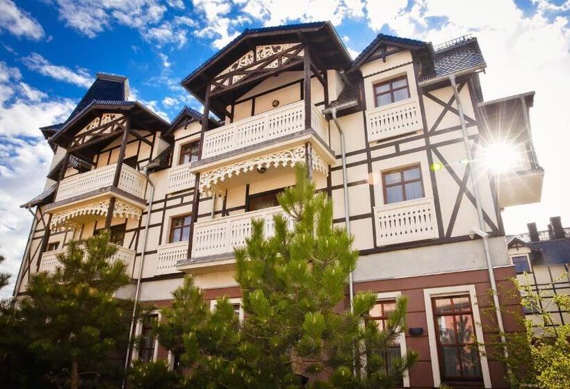 Отель &spa Stary Dziwnów Basen Swimming Pool