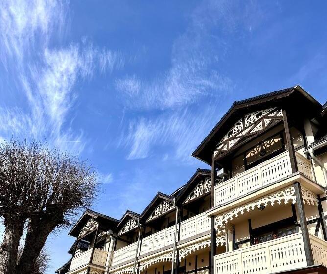 Отель &spa Stary Dziwnów Basen Swimming Pool