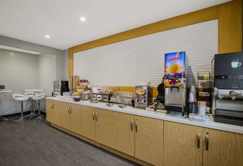 Sunset West Hotel, Surestay Collection By Best Western