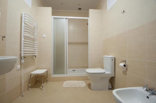 酒店 Tawerna Kaper