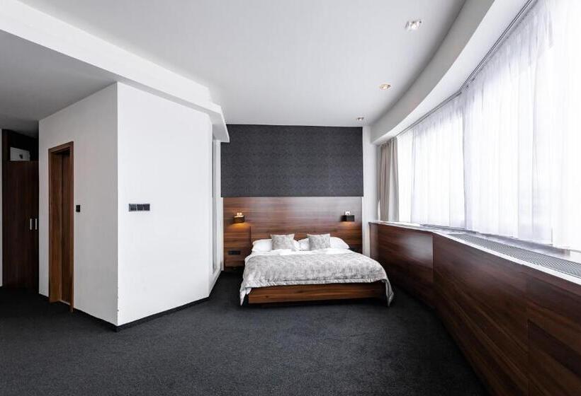 Hotel Tempus Club Garni