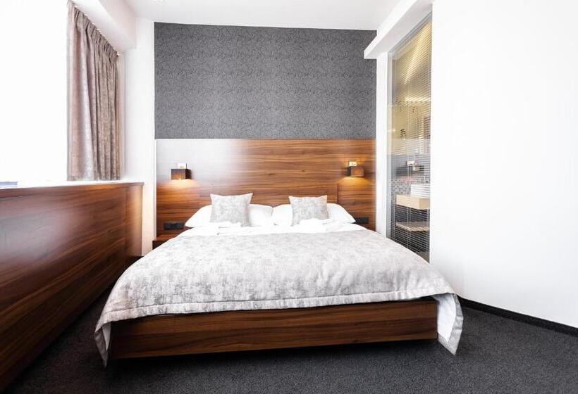 Hotel Tempus Club Garni