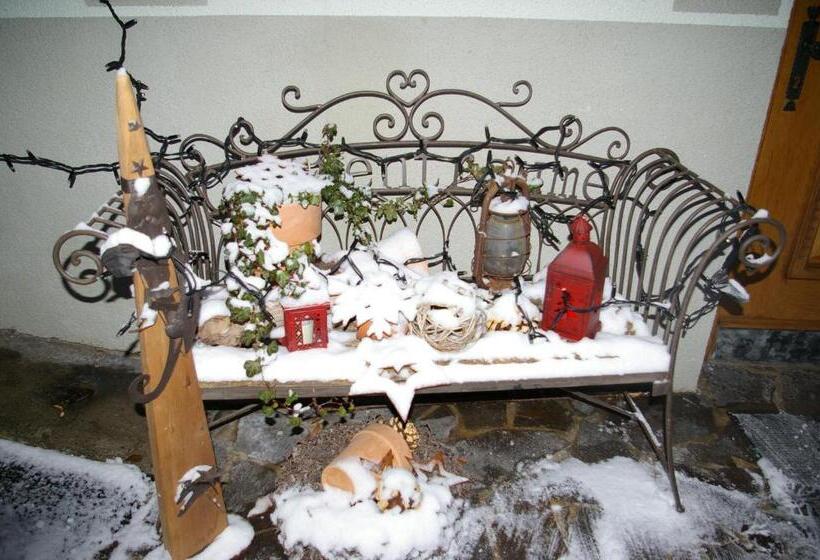 בית מלון כפרי Thalerhof