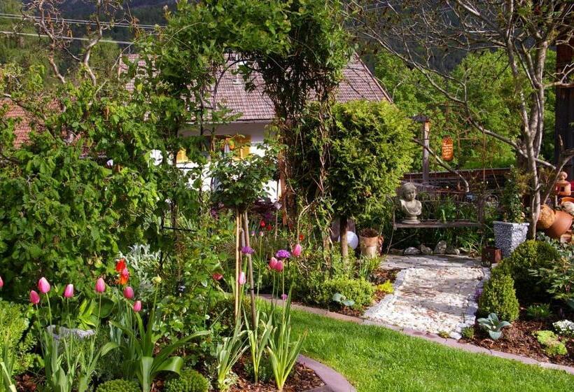 בית מלון כפרי Thalerhof