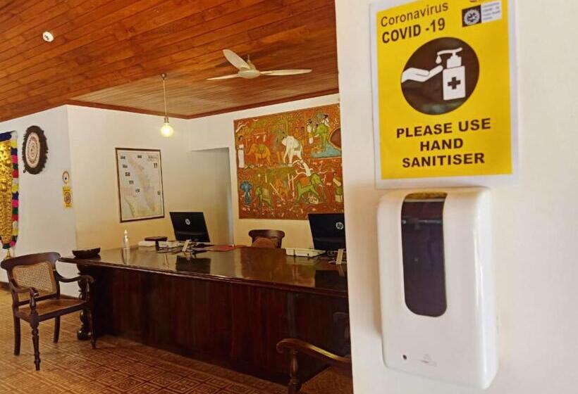 هتل Elephant Court Thekkady