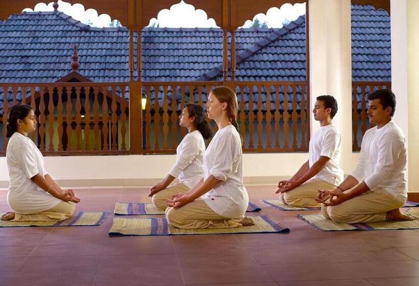 هتل Elephant Court Thekkady