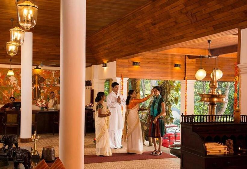 هتل Elephant Court Thekkady