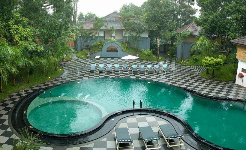 هتل Elephant Court Thekkady