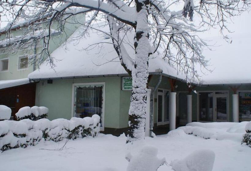 هتل Tinódi Fogadó