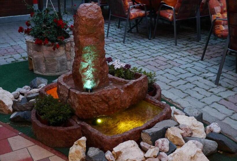 هتل Tinódi Fogadó