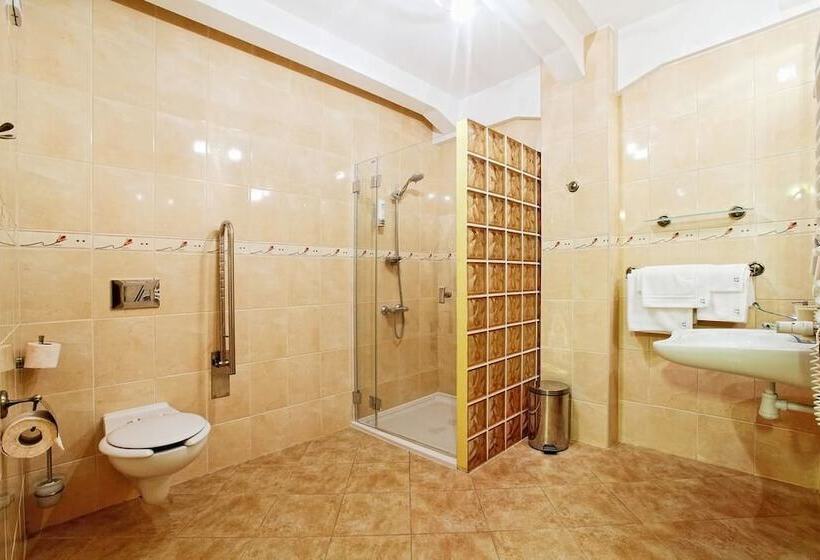 Usługi Hotelowe 17 Zwiedzanie Muzeum Kresów Gratis