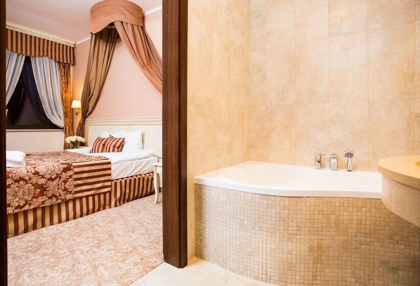 فندق Ventus Natural & Medical Spa