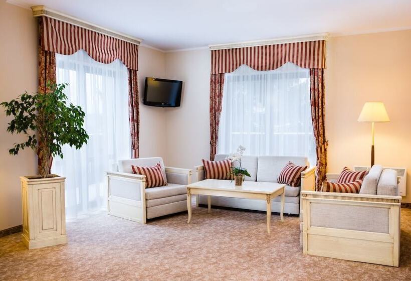 فندق Ventus Natural & Medical Spa