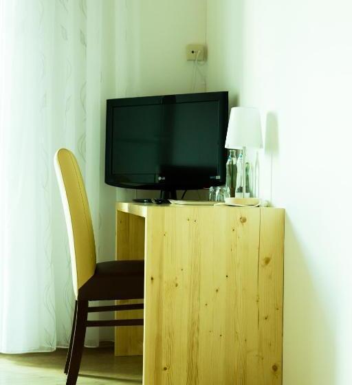 酒店 Vinothek Schwarzer Adler