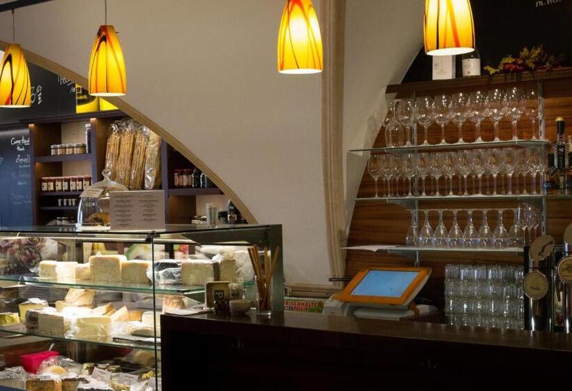 酒店 Vinothek Schwarzer Adler