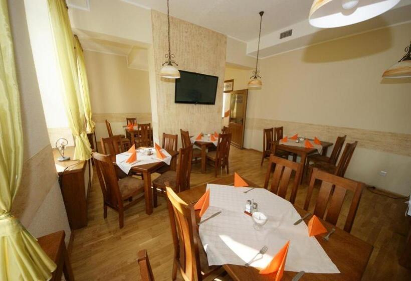 בית מלון כפרי Zamkowy