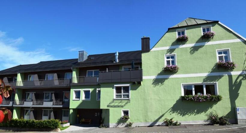 Отель Zum Waldnaabtal