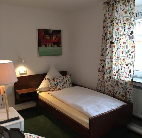 酒店 Zur Goldenen Sonne