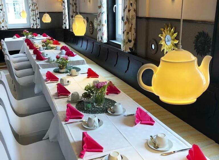 酒店 Zur Goldenen Sonne