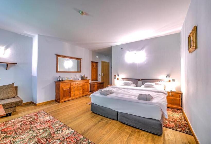 בית מלון כפרי Jelenia Struga Medical Spa