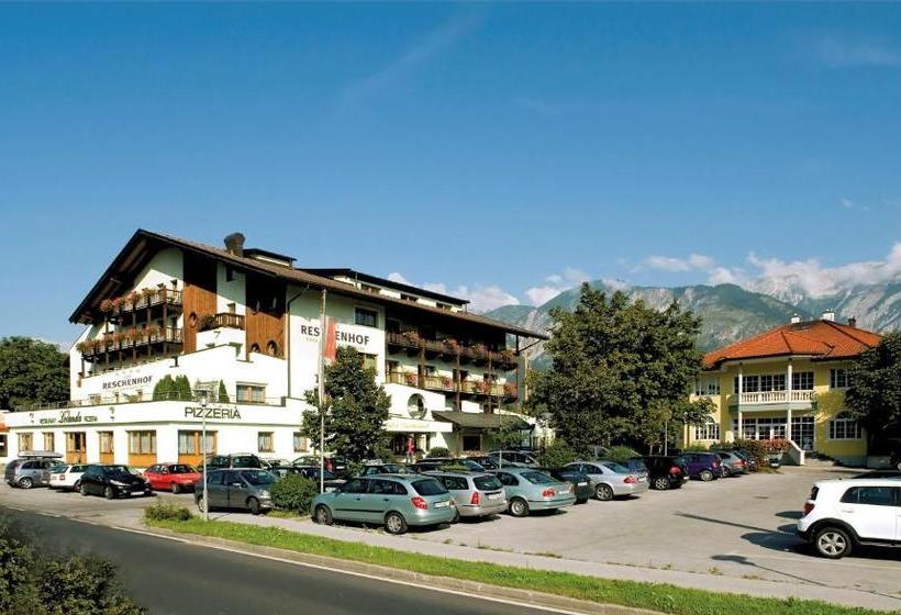 Отель Der Reschenhof
