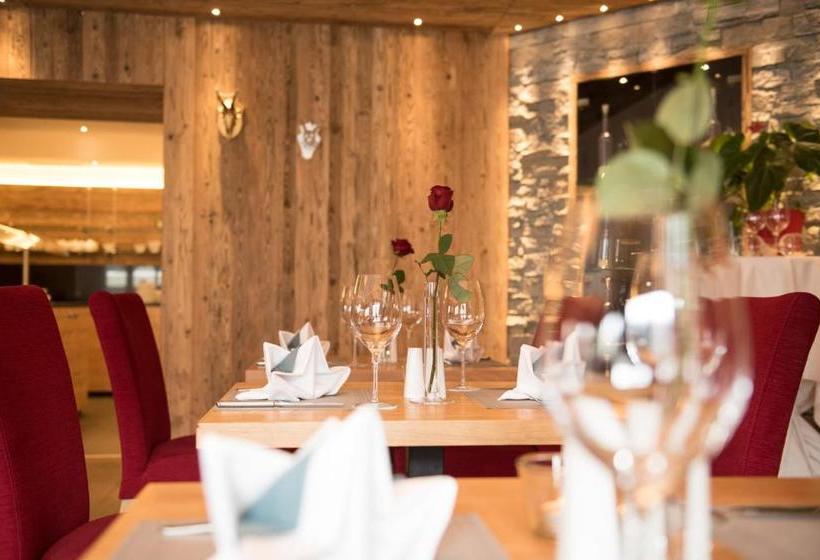 Отель Der Reschenhof