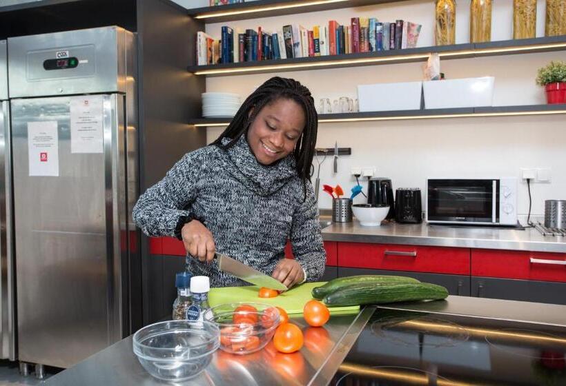 Meininger Hotel Amsterdam City West