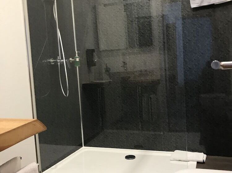 ペンション Gasthof Zum Waldstein