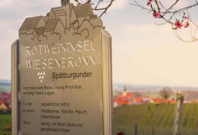 펜션 Landhotel Und Weingasthof Schwarzer Adler