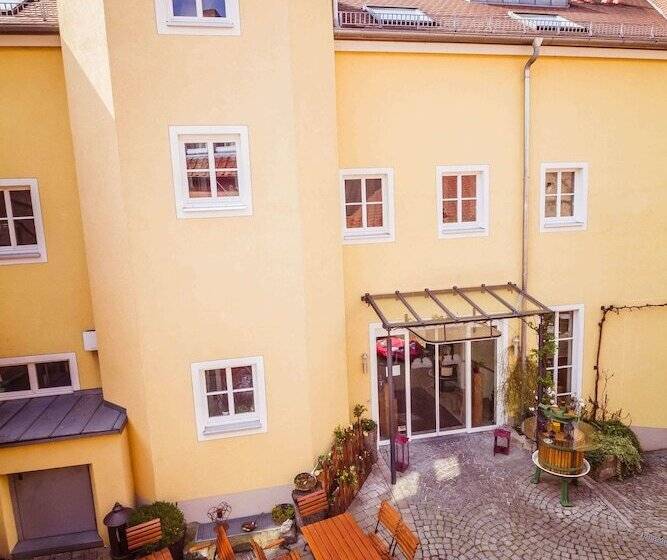 펜션 Landhotel Und Weingasthof Schwarzer Adler