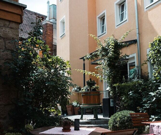 펜션 Landhotel Und Weingasthof Schwarzer Adler