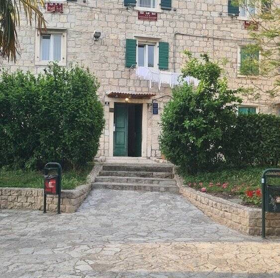 膳宿费 Luxury Garden Rooms