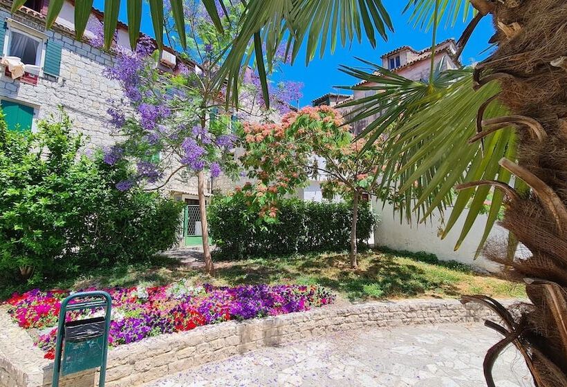 膳宿费 Luxury Garden Rooms