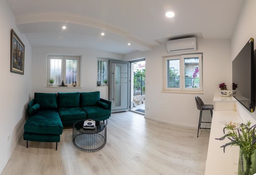 膳宿费 Luxury Garden Rooms