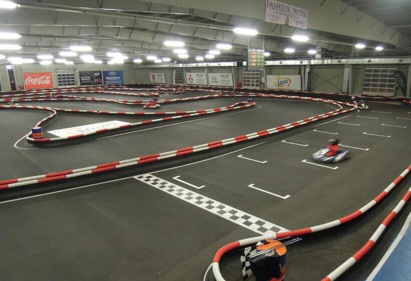 Silver Hotel & Gokart Center