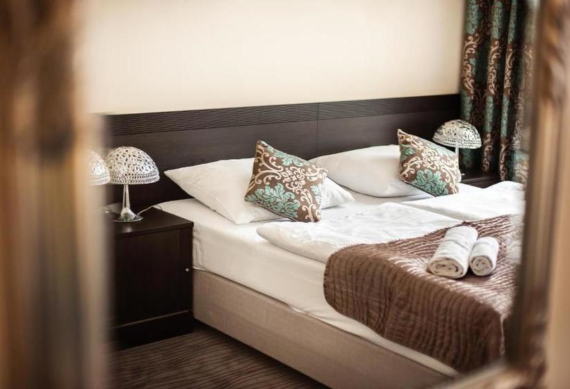 فندق Willa Adriana