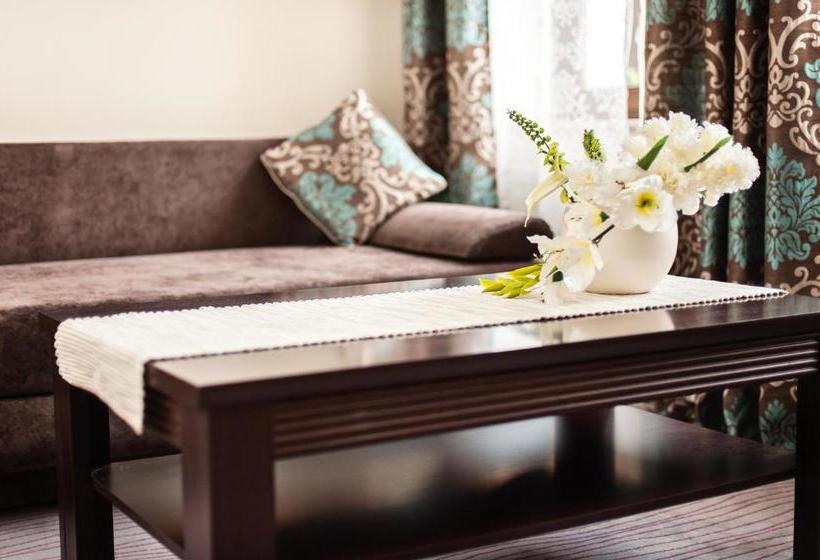 فندق Willa Adriana