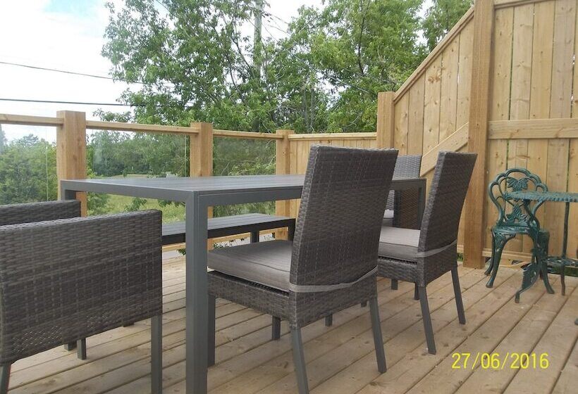 Cottage Jasmine On The Shediac Bay With Hot Tub